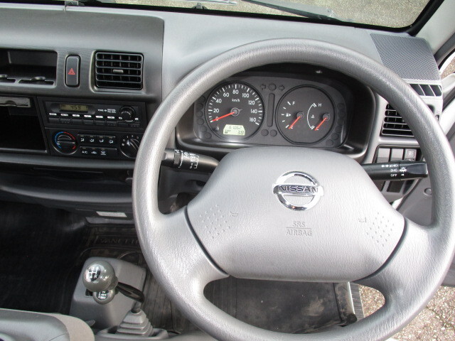 日産バネット平ボディ小型（2t・3t）[写真26]