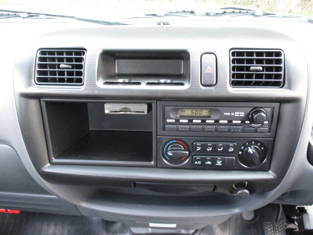 日産バネット平ボディ小型（2t・3t）[写真28]