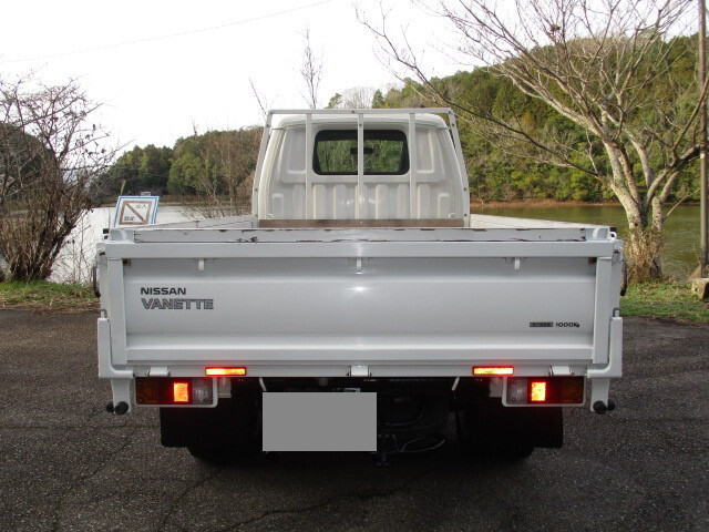 日産バネット平ボディ小型（2t・3t）[写真08]
