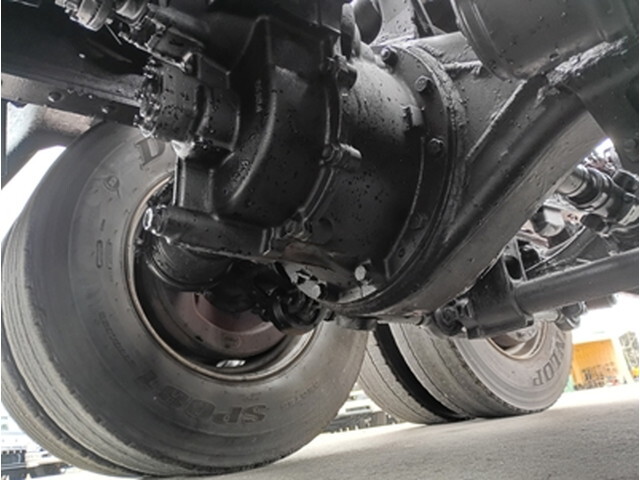 いすゞギガトレーラーヘッド（トラクターヘッド）大型（10t）[写真10]