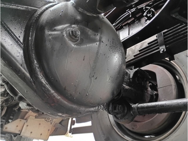 いすゞギガトレーラーヘッド（トラクターヘッド）大型（10t）[写真11]