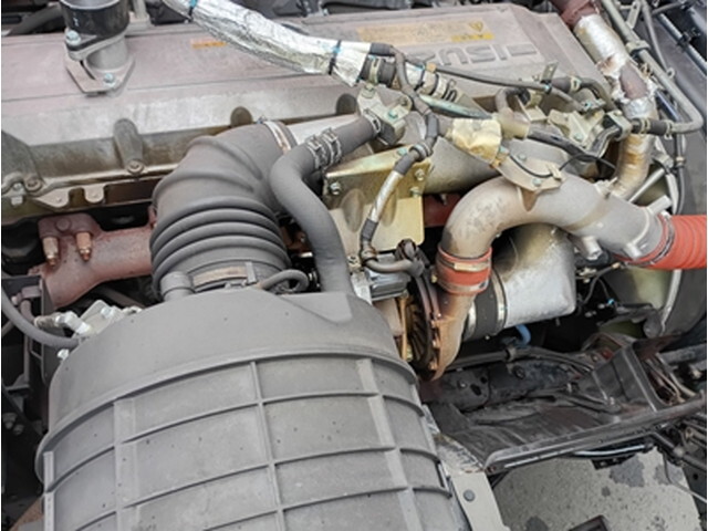 いすゞギガトレーラーヘッド（トラクターヘッド）大型（10t）[写真16]