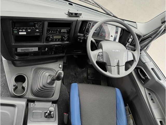 いすゞギガトレーラーヘッド（トラクターヘッド）大型（10t）[写真23]