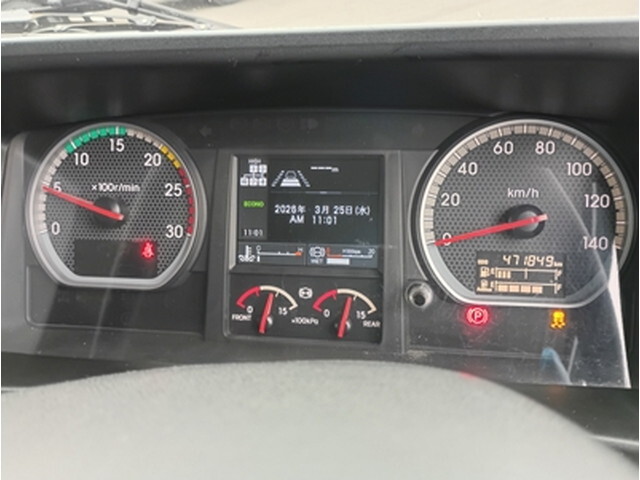 いすゞギガトレーラーヘッド（トラクターヘッド）大型（10t）[写真28]