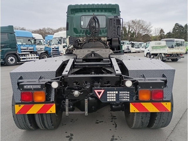 いすゞギガトレーラーヘッド（トラクターヘッド）大型（10t）[写真05]