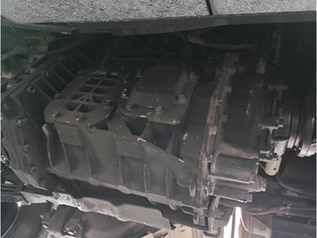 いすゞギガトレーラーヘッド（トラクターヘッド）大型（10t）[写真06]