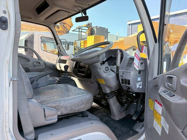 日野デュトロ高所作業車小型（2t・3t）[写真20]