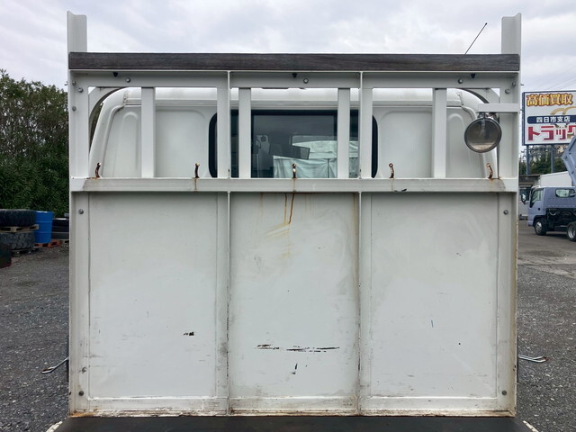 トヨタダイナ平ボディ小型（2t・3t）[写真16]