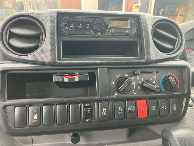 トヨタダイナ平ボディ小型（2t・3t）[写真37]