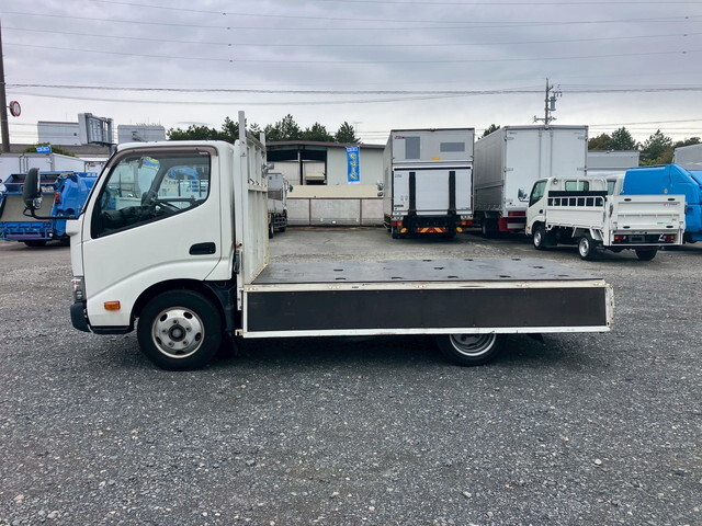 トヨタダイナ平ボディ小型（2t・3t）[写真07]