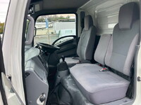 いすゞエルフ冷凍車（冷蔵車）小型（2t・3t）[写真32]