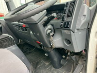 いすゞエルフ冷凍車（冷蔵車）小型（2t・3t）[写真34]