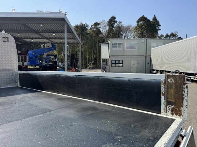 日野デュトロ平ボディ小型（2t・3t）[写真22]