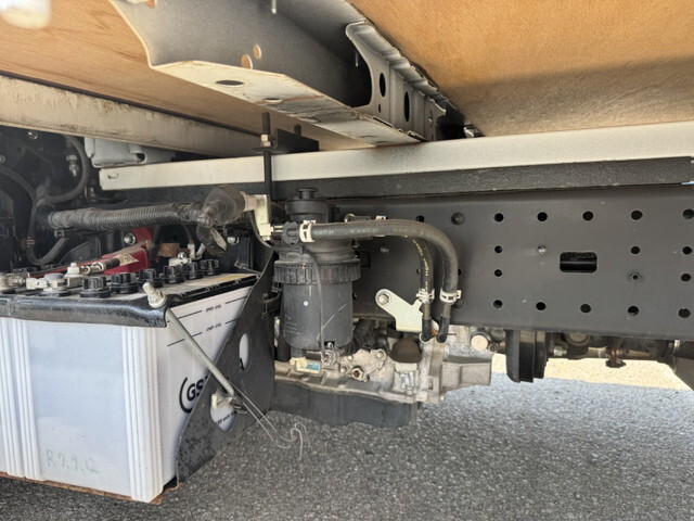 日野デュトロ平ボディ小型（2t・3t）[写真30]