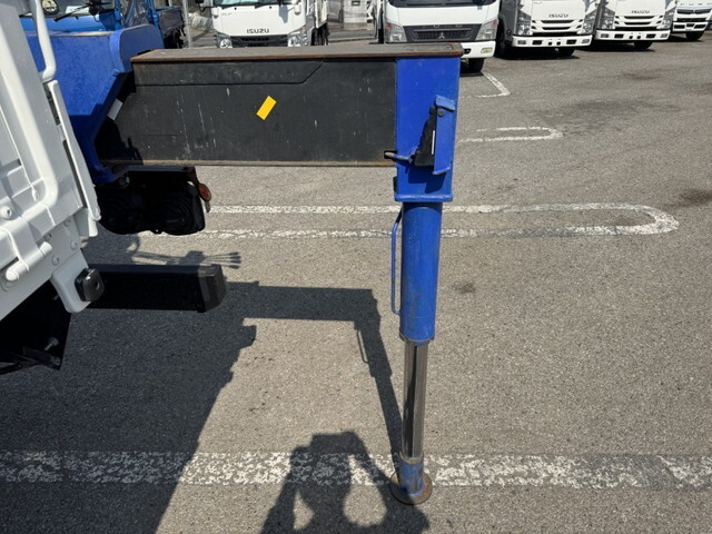 日野レンジャークレーン3段中型（4t）[写真13]