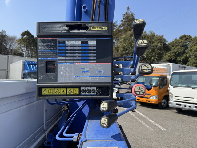 日野レンジャークレーン3段中型（4t）[写真14]