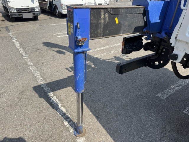 日野レンジャークレーン3段中型（4t）[写真15]