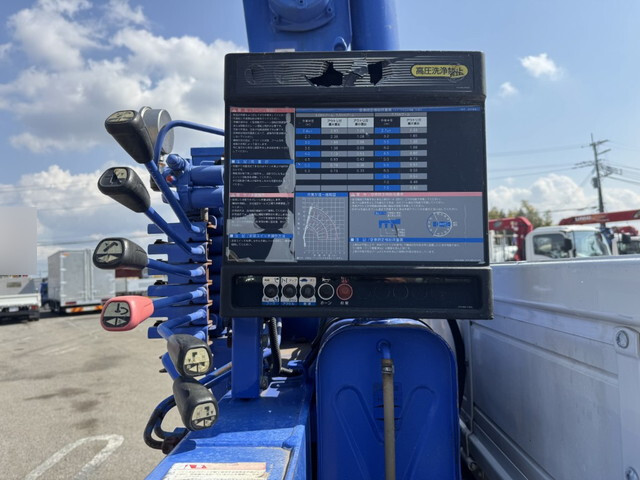 日野レンジャークレーン3段中型（4t）[写真16]