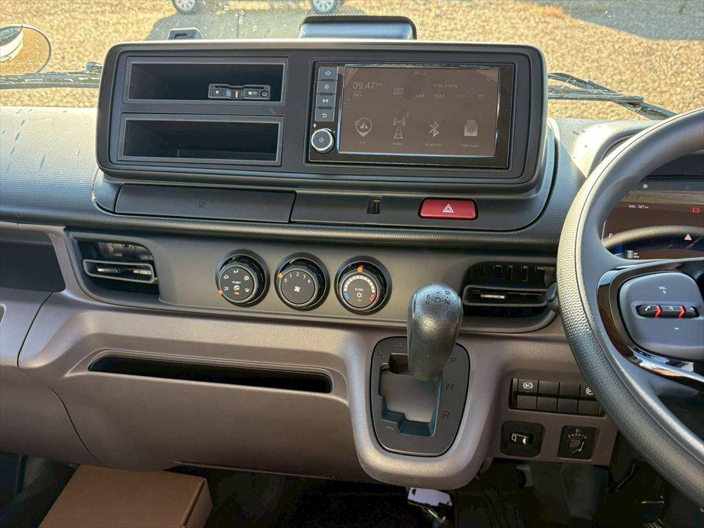 三菱ふそうキャンターダンプ小型（2t・3t）[写真21]