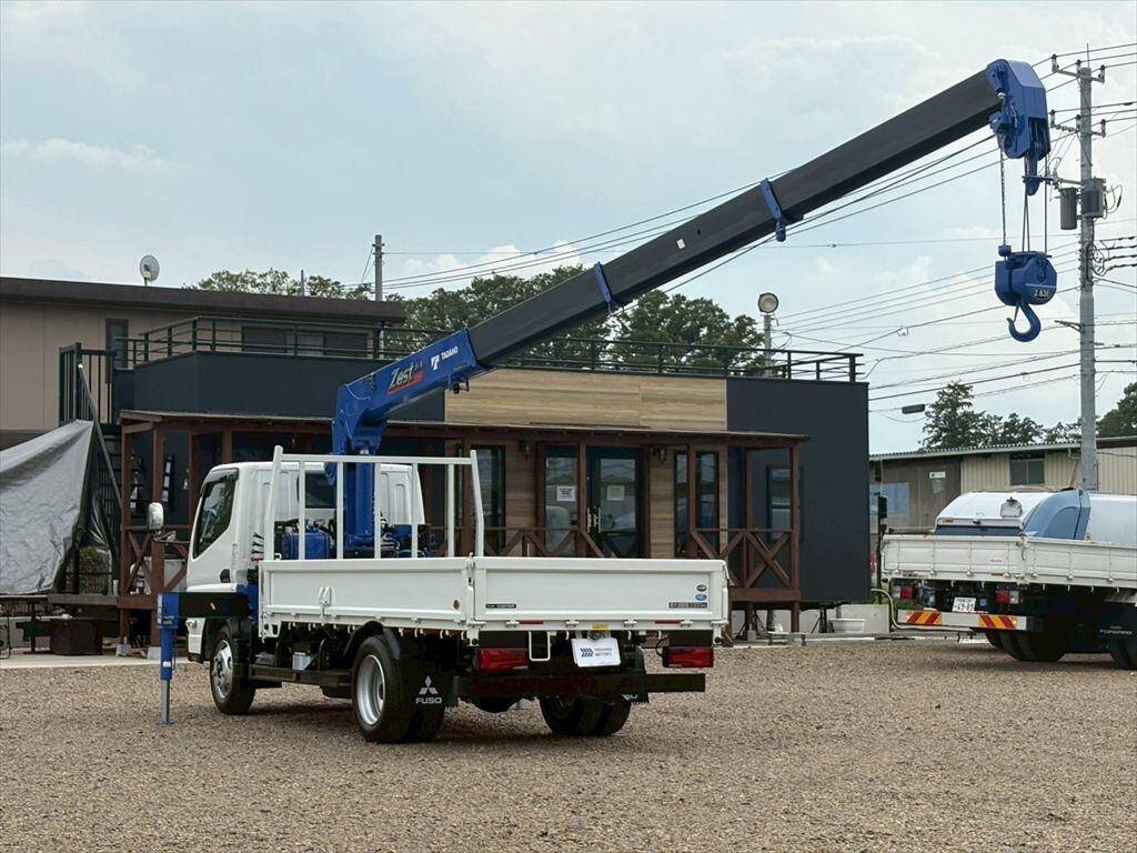 三菱ふそうキャンタークレーン4段小型（2t・3t）[写真10]