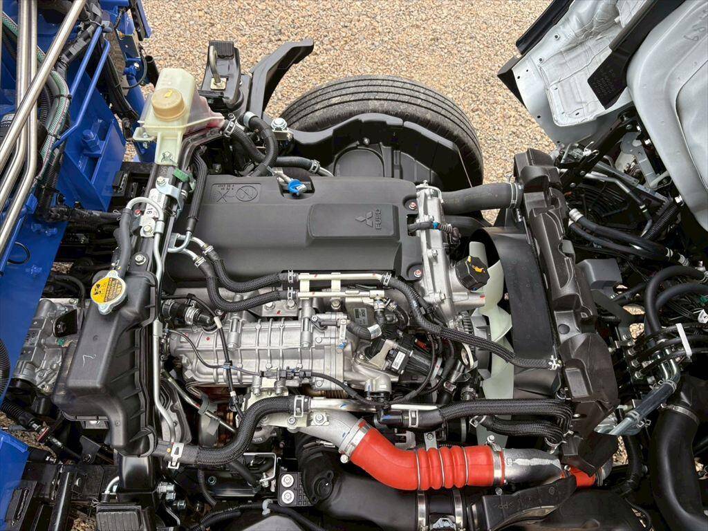 三菱ふそうキャンタークレーン4段小型（2t・3t）[写真17]