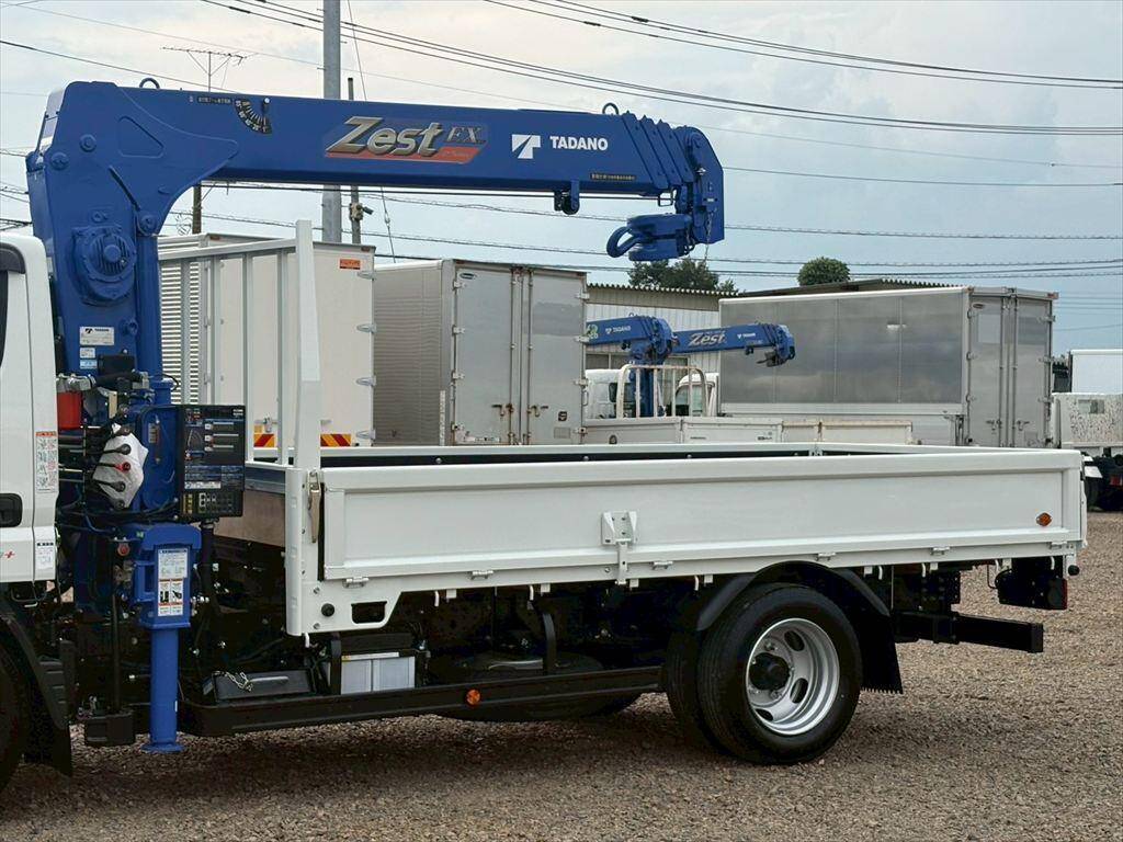 三菱ふそうキャンタークレーン4段小型（2t・3t）[写真05]