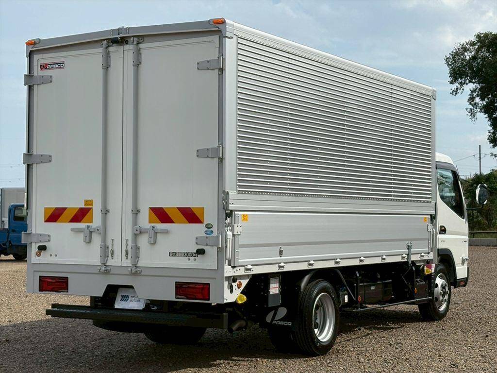 三菱ふそうキャンターアルミウイング小型（2t・3t）[写真04]