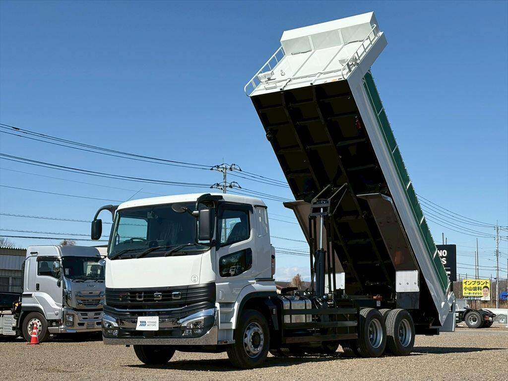 三菱ふそうスーパーグレートダンプ大型（10t）[写真01]