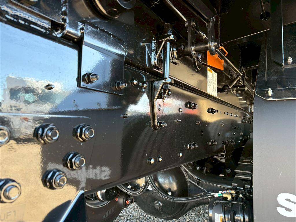 三菱ふそうスーパーグレートダンプ大型（10t）[写真16]