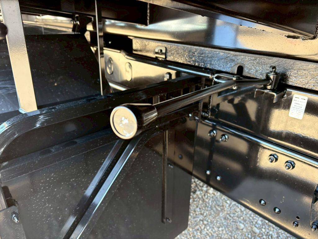 三菱ふそうスーパーグレートダンプ大型（10t）[写真17]