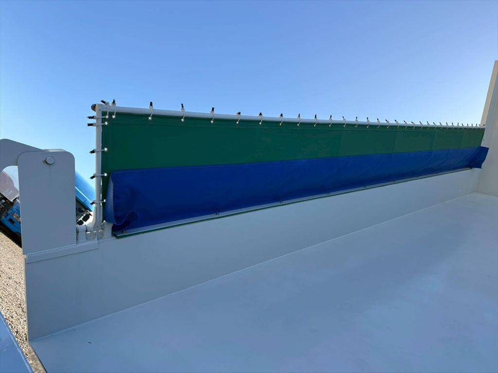 三菱ふそうスーパーグレートダンプ大型（10t）[写真09]