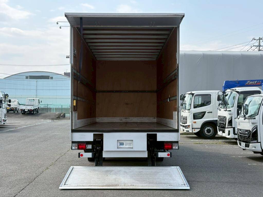 日野レンジャーアルミバン中型（4t）[写真11]