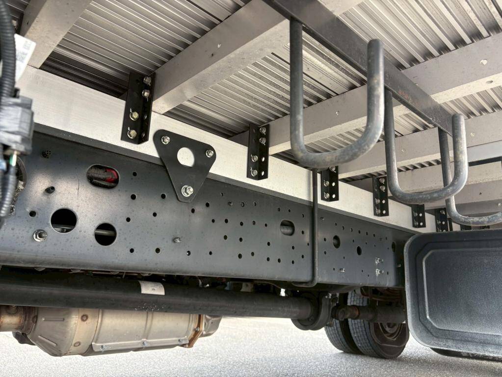 日野レンジャーアルミバン中型（4t）[写真14]