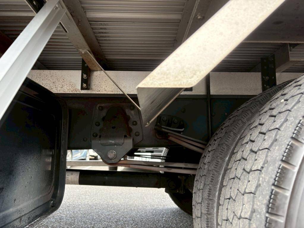 日野レンジャーアルミバン中型（4t）[写真15]