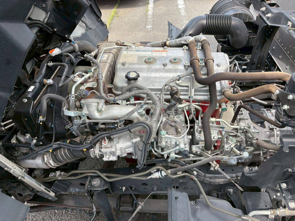 日野レンジャーアルミバン中型（4t）[写真18]