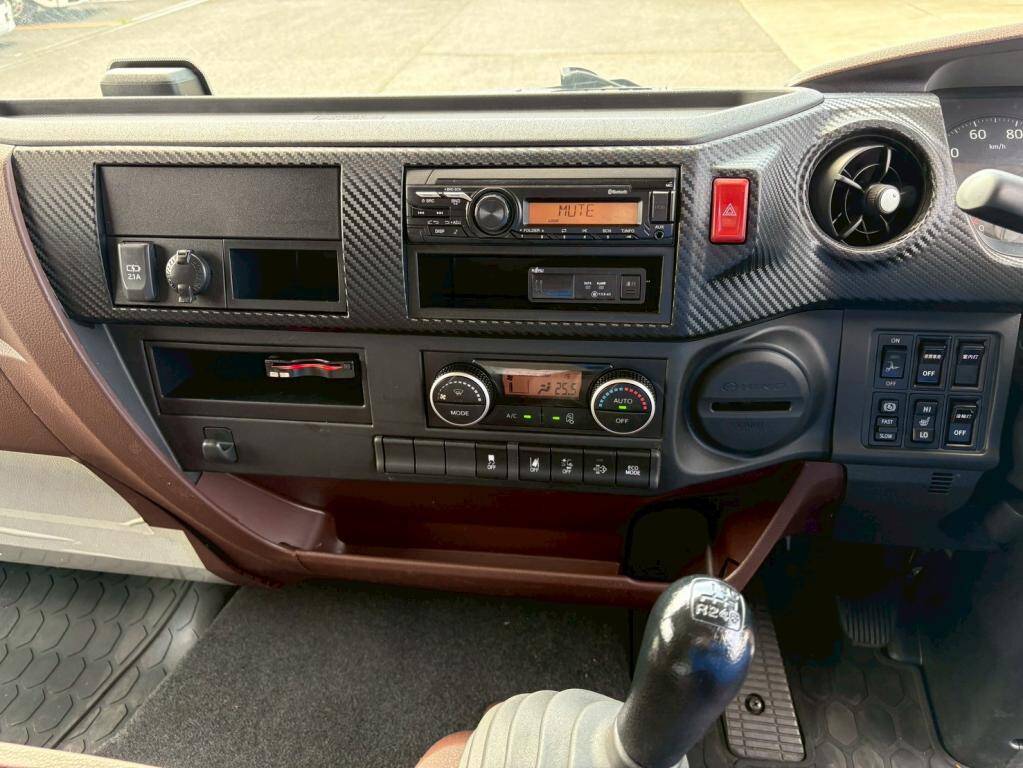 日野レンジャーアルミバン中型（4t）[写真22]