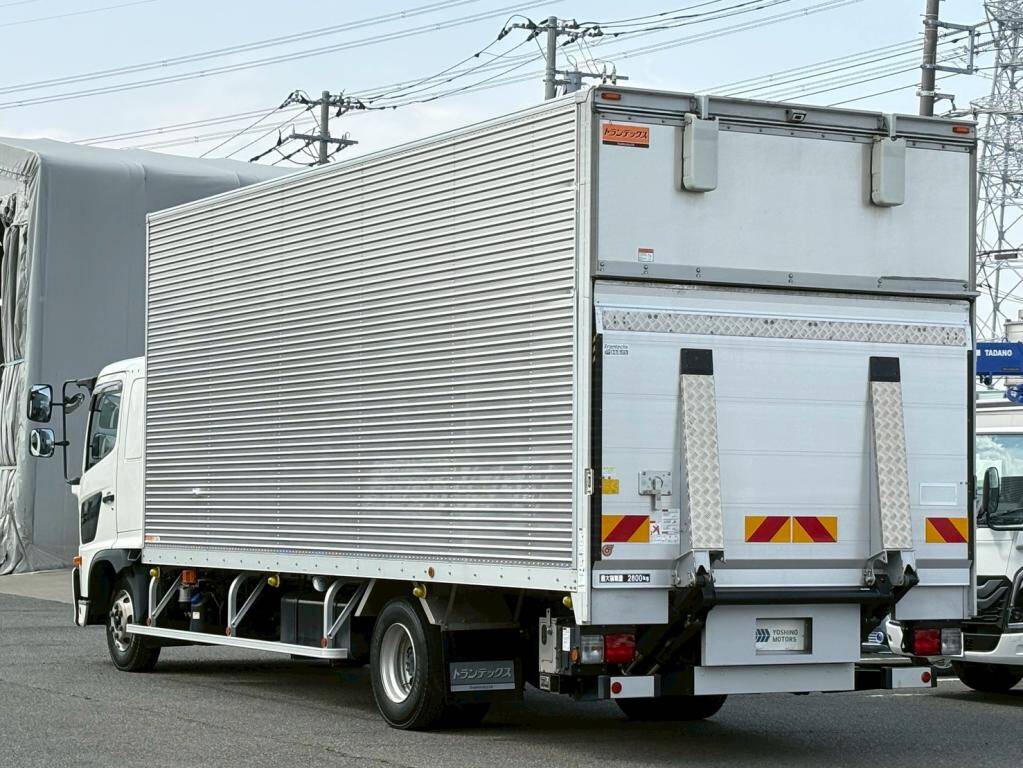 日野レンジャーアルミバン中型（4t）[写真03]