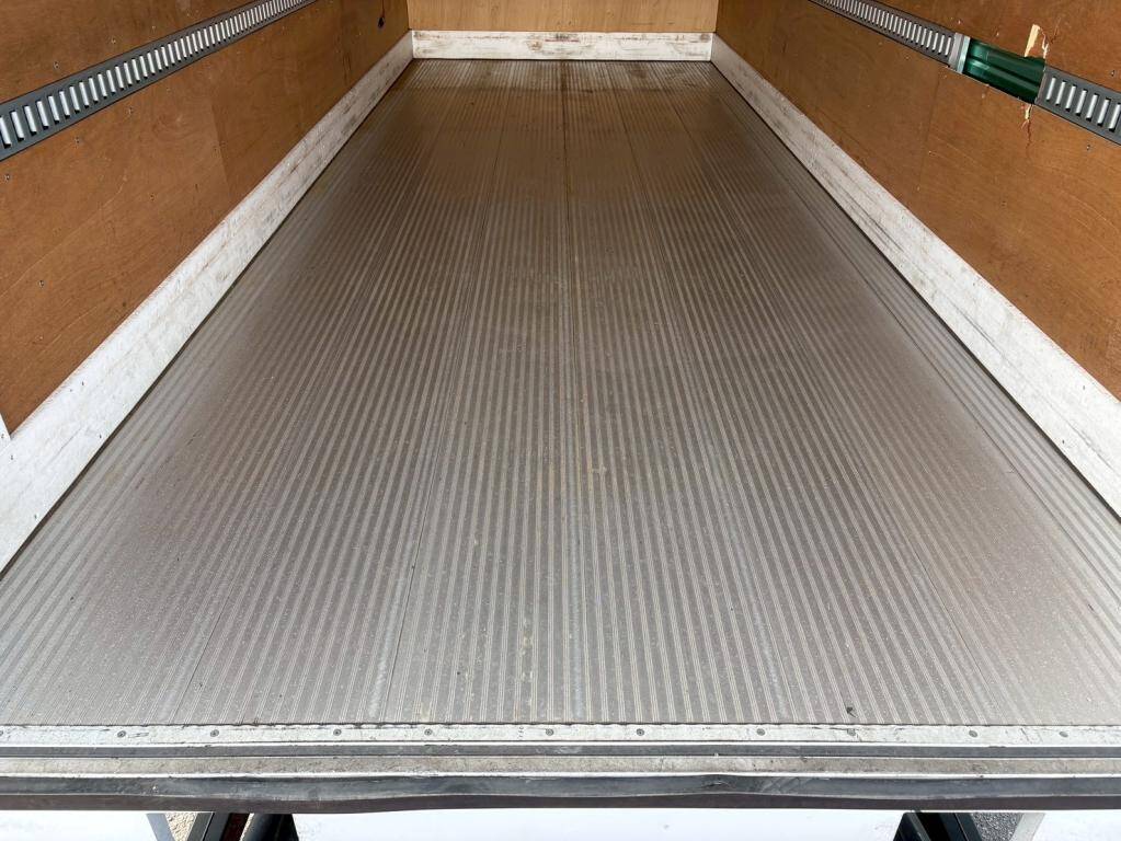 日野レンジャーアルミバン中型（4t）[写真08]