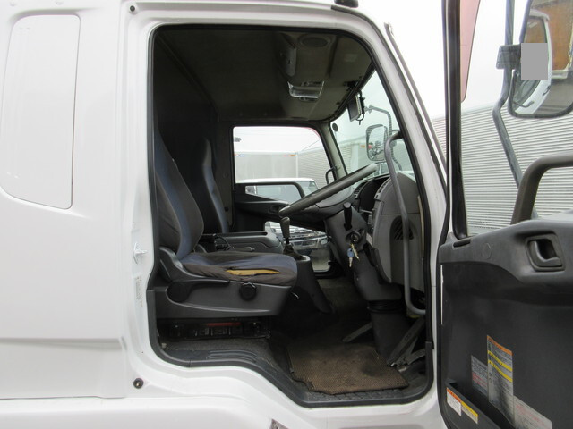 三菱ふそうファイターアルミウイング中型（4t）[写真11]