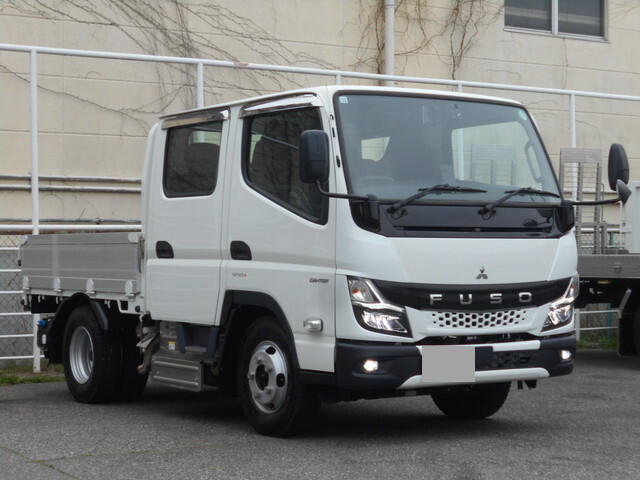 三菱ふそうキャンター平ボディ小型（2t・3t）[写真01]