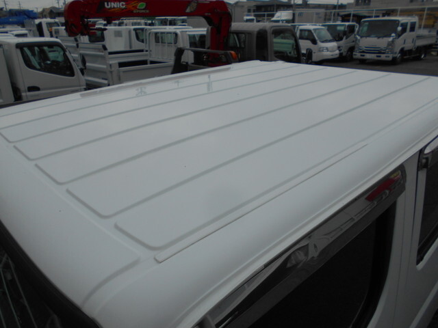 三菱ふそうキャンター平ボディ小型（2t・3t）[写真13]