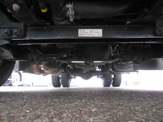 三菱ふそうキャンター平ボディ小型（2t・3t）[写真17]