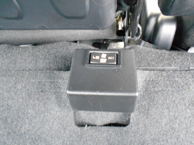 三菱ふそうキャンター平ボディ小型（2t・3t）[写真22]