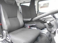 三菱ふそうキャンター平ボディ小型（2t・3t）[写真27]