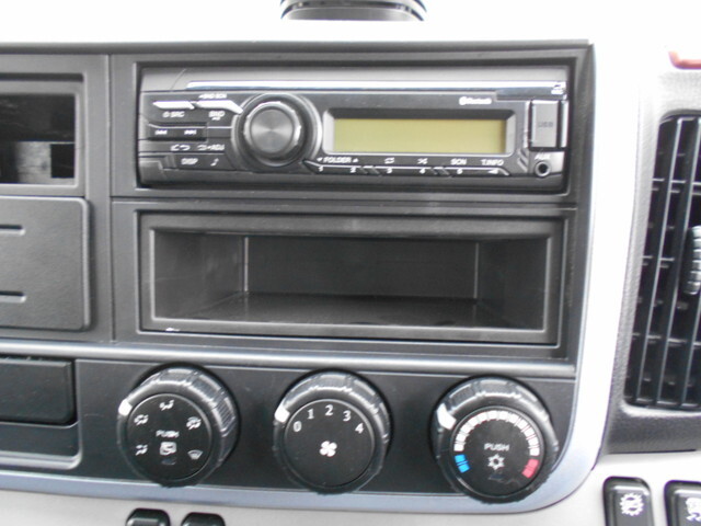 三菱ふそうキャンター平ボディ小型（2t・3t）[写真31]