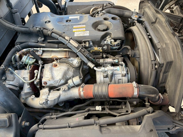 いすゞエルフ冷凍車（冷蔵車）小型（2t・3t）[写真20]