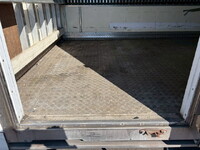 いすゞエルフ冷凍車（冷蔵車）小型（2t・3t）[写真24]