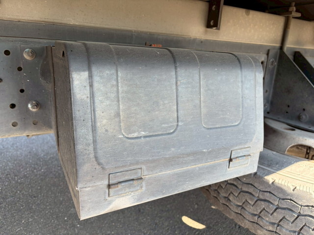 いすゞエルフ冷凍車（冷蔵車）小型（2t・3t）[写真27]