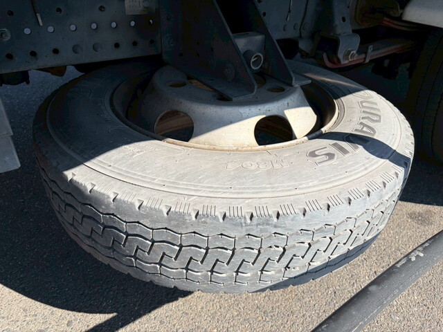 いすゞエルフ冷凍車（冷蔵車）小型（2t・3t）[写真28]