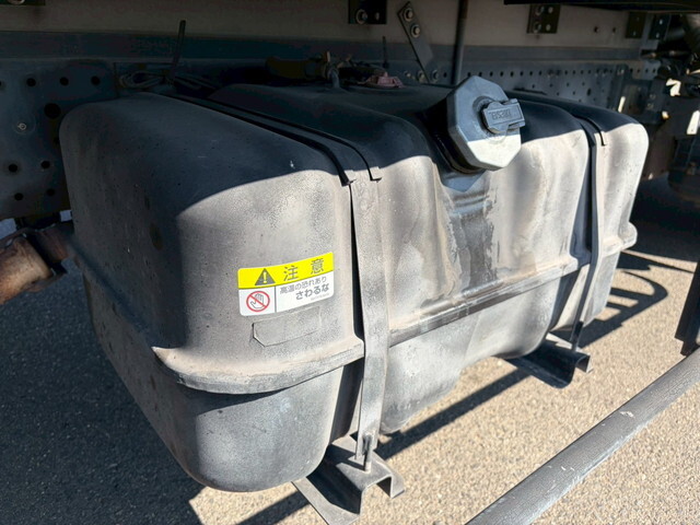 いすゞエルフ冷凍車（冷蔵車）小型（2t・3t）[写真34]